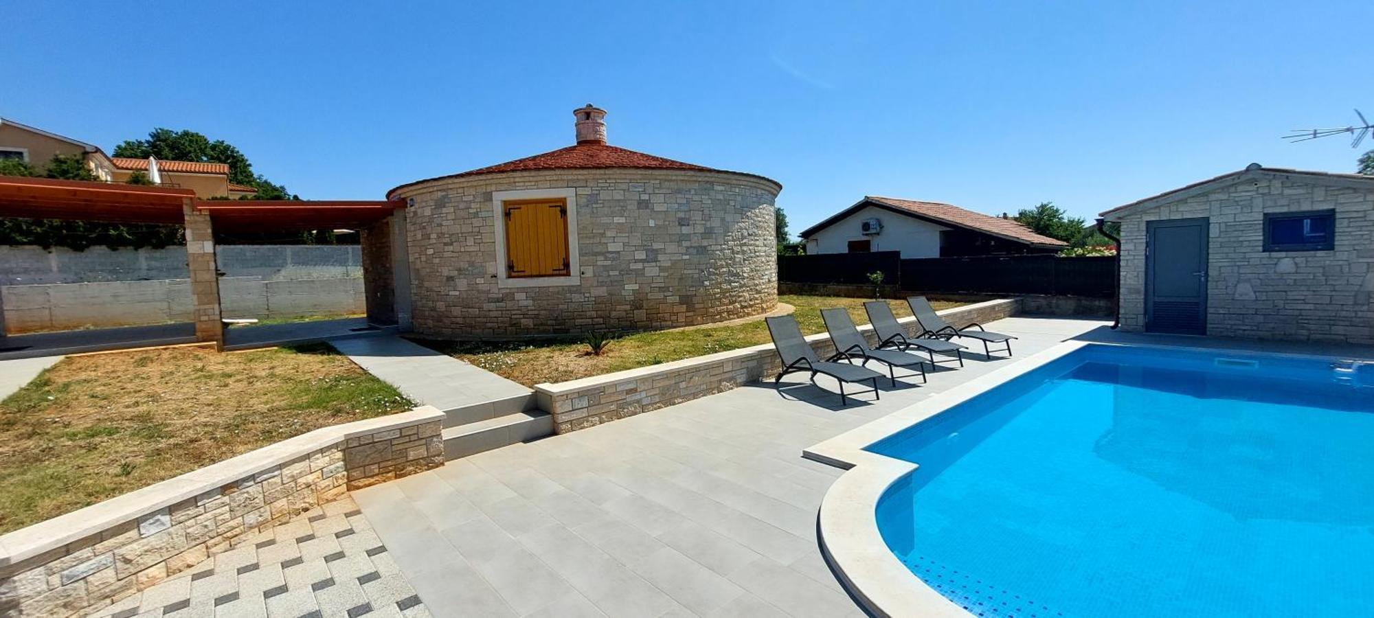 Belavic - Kazuni Apartment